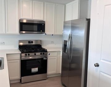 3927 Ontario Way - Photo Thumbnail 6