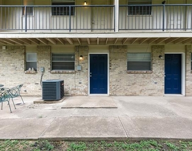 1140 Tyra Lane - Photo Thumbnail 19