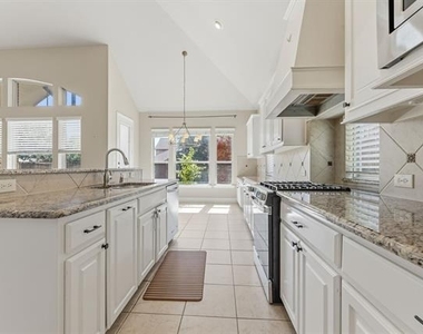 4405 Jubilee Drive - Photo Thumbnail 5