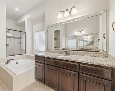 4405 Jubilee Drive - Photo Thumbnail 12