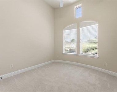 4405 Jubilee Drive - Photo Thumbnail 21