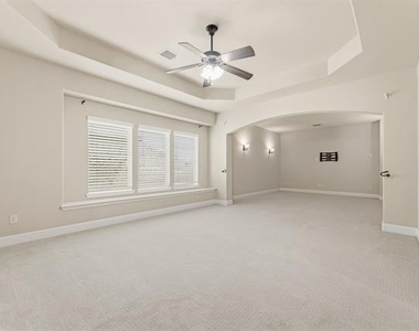 4405 Jubilee Drive - Photo Thumbnail 18
