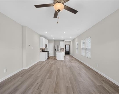 3048 Belton Drive - Photo Thumbnail 14