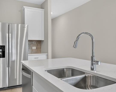 3048 Belton Drive - Photo Thumbnail 12