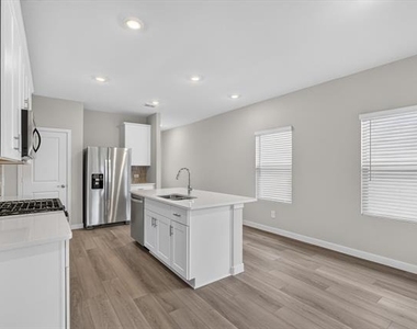 3048 Belton Drive - Photo Thumbnail 6
