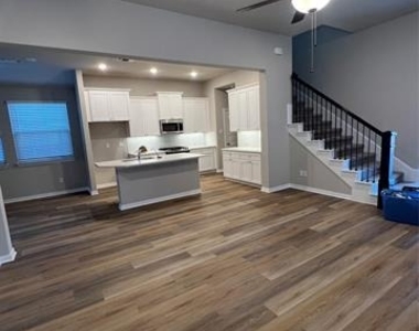 1107 Mesa Street - Photo Thumbnail 1