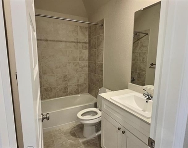 1107 Mesa Street - Photo Thumbnail 15