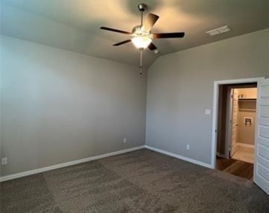 1107 Mesa Street - Photo Thumbnail 5