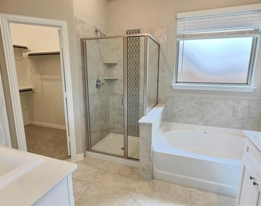 1107 Mesa Street - Photo Thumbnail 14