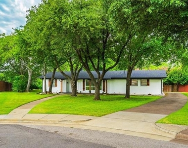 12607 Gaslite Circle - Photo Thumbnail 1