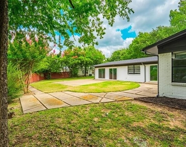 12607 Gaslite Circle - Photo Thumbnail 28