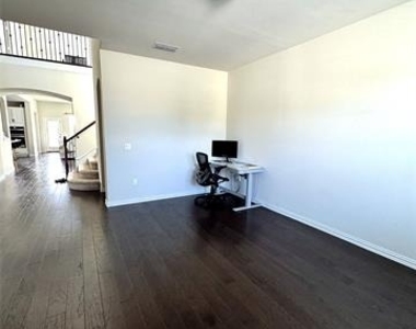 2509 Temple Drive - Photo Thumbnail 1