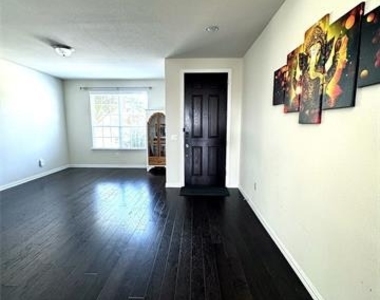 2509 Temple Drive - Photo Thumbnail 9
