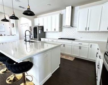 2509 Temple Drive - Photo Thumbnail 13