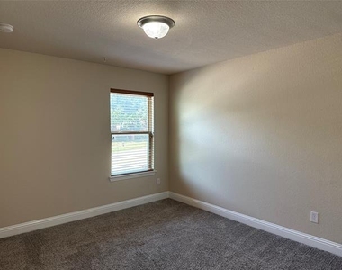 2610 Jackson Drive - Photo Thumbnail 15