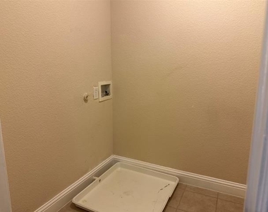 2610 Jackson Drive - Photo Thumbnail 19