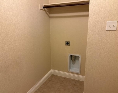 2610 Jackson Drive - Photo Thumbnail 20