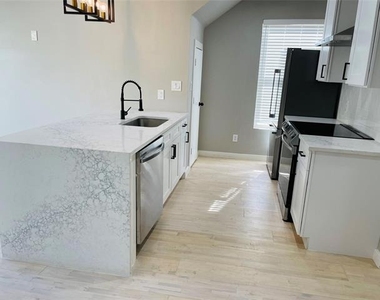 4609 Virginia Avenue - Photo Thumbnail 4