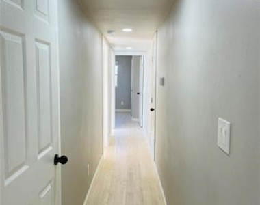 4609 Virginia Avenue - Photo Thumbnail 11