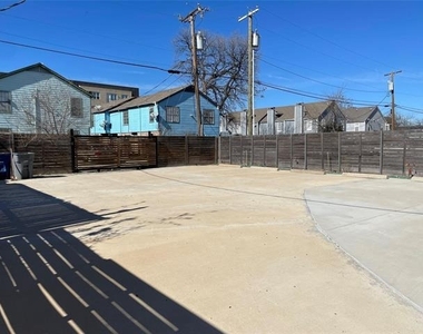 4609 Virginia Avenue - Photo Thumbnail 9