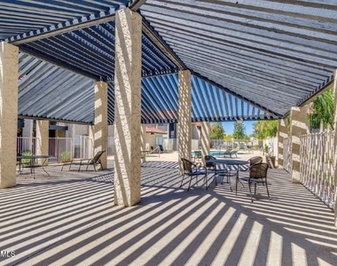 700 W University Drive - Photo Thumbnail 18