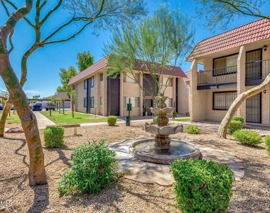 700 W University Drive - Photo Thumbnail 20