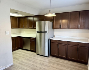 700 W University Drive - Photo Thumbnail 3