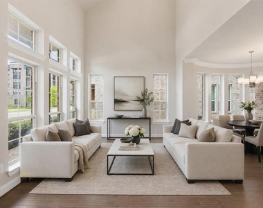 3505 Orion Place - Photo Thumbnail 2