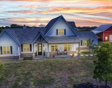 19040 Community Drive - Photo Thumbnail 2