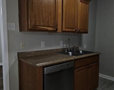 4412 Central Lane - Photo Thumbnail 9