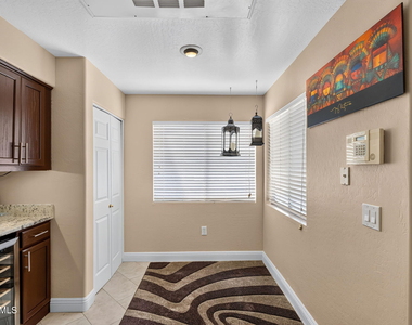 16801 N 94th Street - Photo Thumbnail 9