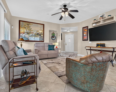 16801 N 94th Street - Photo Thumbnail 5