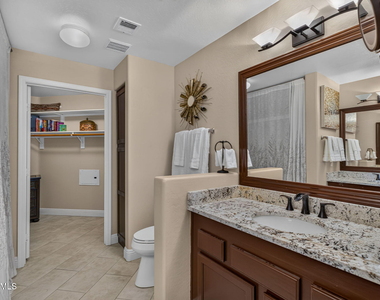 16801 N 94th Street - Photo Thumbnail 12