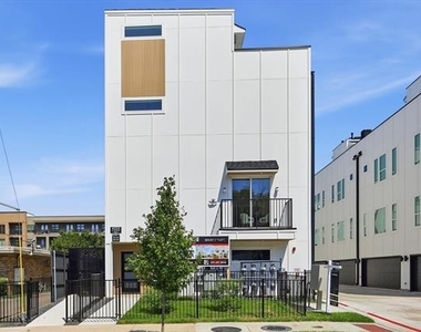 4315 San Jacinto Street - Photo Thumbnail 4