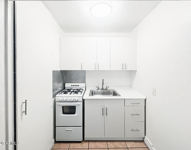 2417 E Campbell Avenue - Photo Thumbnail 7