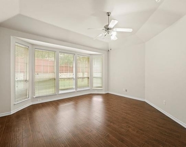 8204 Hitching Trail - Photo Thumbnail 9