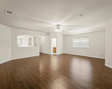8204 Hitching Trail - Photo Thumbnail 16