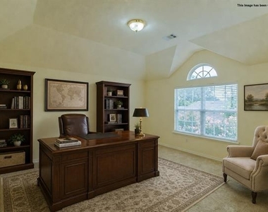 103 Westminister Avenue - Photo Thumbnail 15