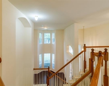 103 Westminister Avenue - Photo Thumbnail 17