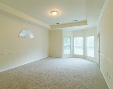 103 Westminister Avenue - Photo Thumbnail 28