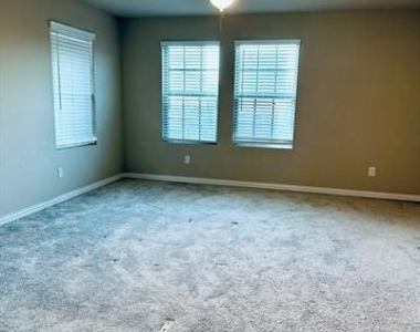 3706 Glenn Mews - Photo Thumbnail 19