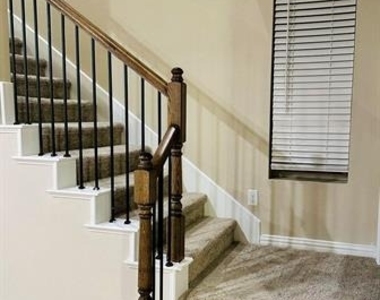 3706 Glenn Mews - Photo Thumbnail 10