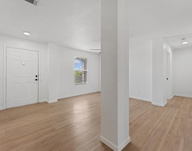 702 Lowe Drive - Photo Thumbnail 1