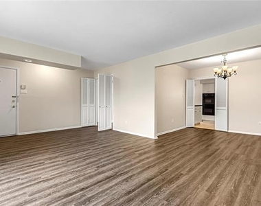 5835 E University Boulevard - Photo Thumbnail 4