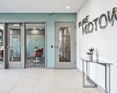 425 W Osborn Road - Photo Thumbnail 22