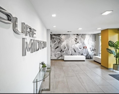 425 W Osborn Road - Photo Thumbnail 4
