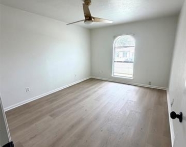 5221 Reed Drive - Photo Thumbnail 20