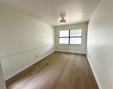 5221 Reed Drive - Photo Thumbnail 10