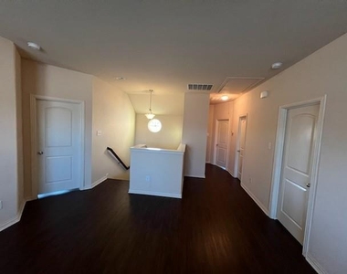 3729 Caladium Lane - Photo Thumbnail 18
