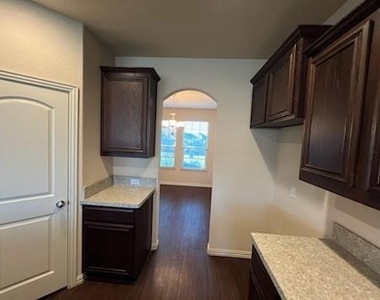 3729 Caladium Lane - Photo Thumbnail 9
